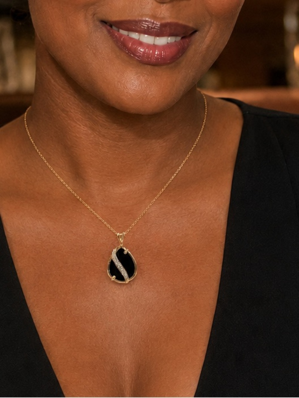 Vintage 14K Gold Filled Black Rhinestone Pendant Necklace Gold Tone 18"